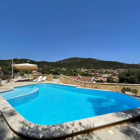 فيلة Chia Villas *