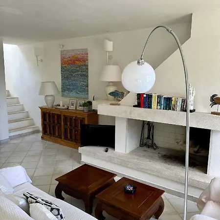 Chia Villas *